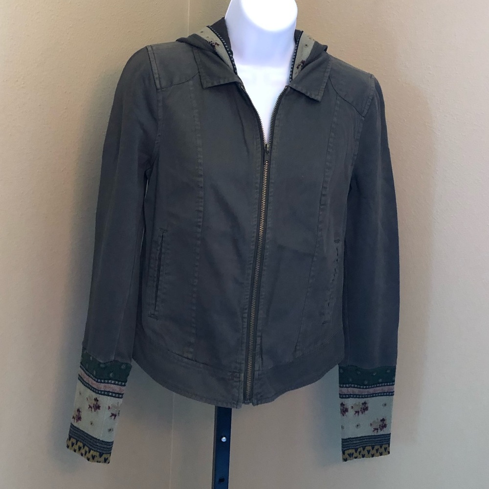 Lightweight Hooded Full Zip Jacket - image 1